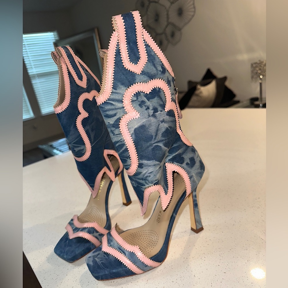 AZALEA WANG Cowgirl boot Cut Out Heel ❤️